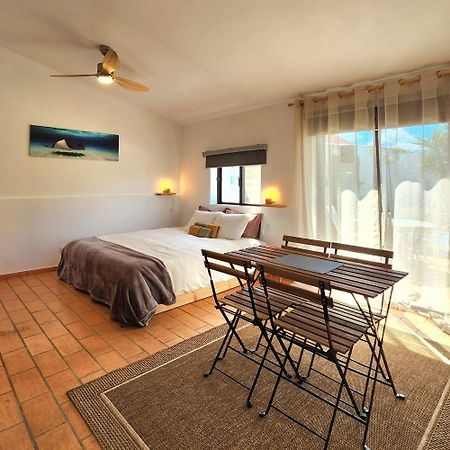 Апартаменты Quintinha At Quinta Do Burro Монкарапашу Экстерьер фото